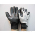 White Nylon Liner Black Nitrile Adjustable Wrist Work Glove (DKL560)